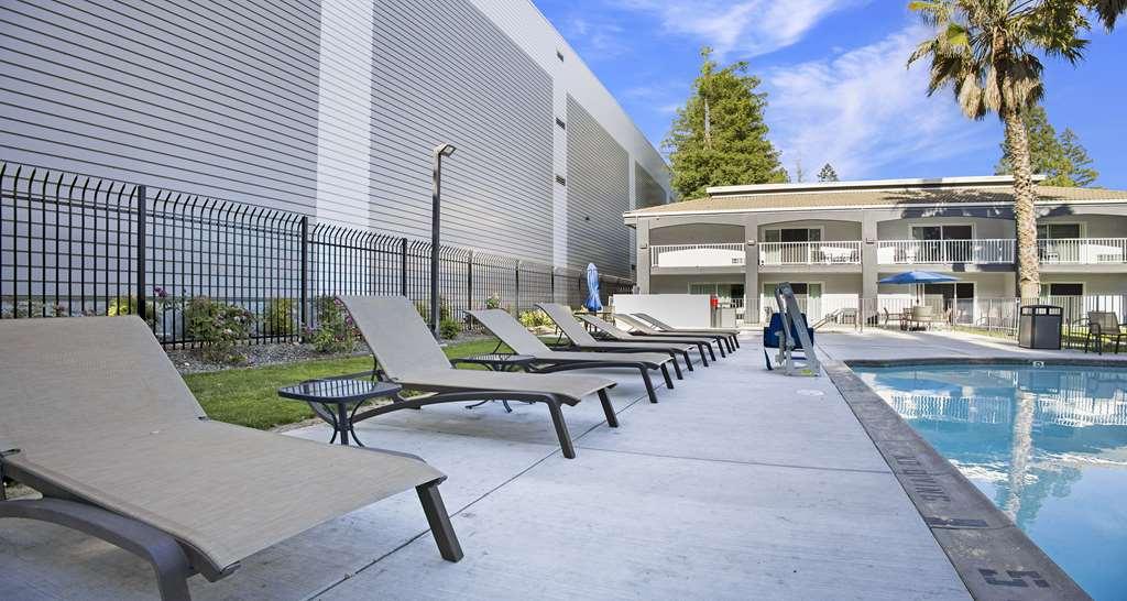 Surestay Plus Hotel By Best Western Sacramento North Удобства фото