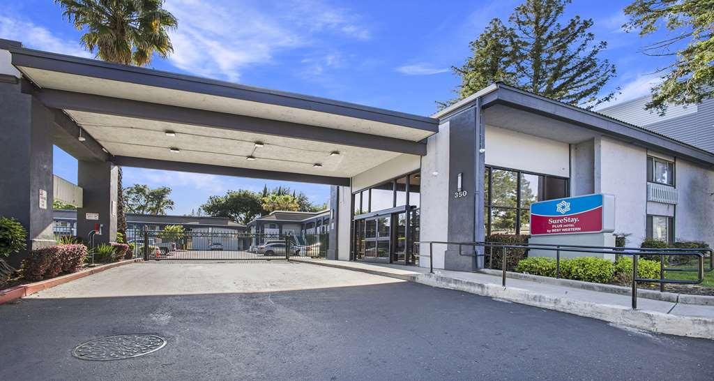 Surestay Plus Hotel By Best Western Sacramento North Экстерьер фото