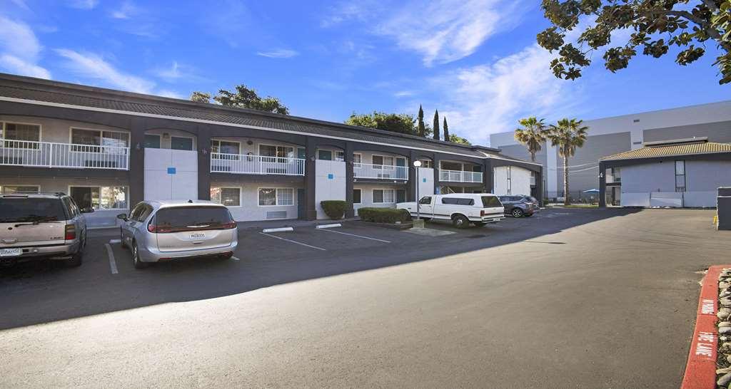 Surestay Plus Hotel By Best Western Sacramento North Экстерьер фото