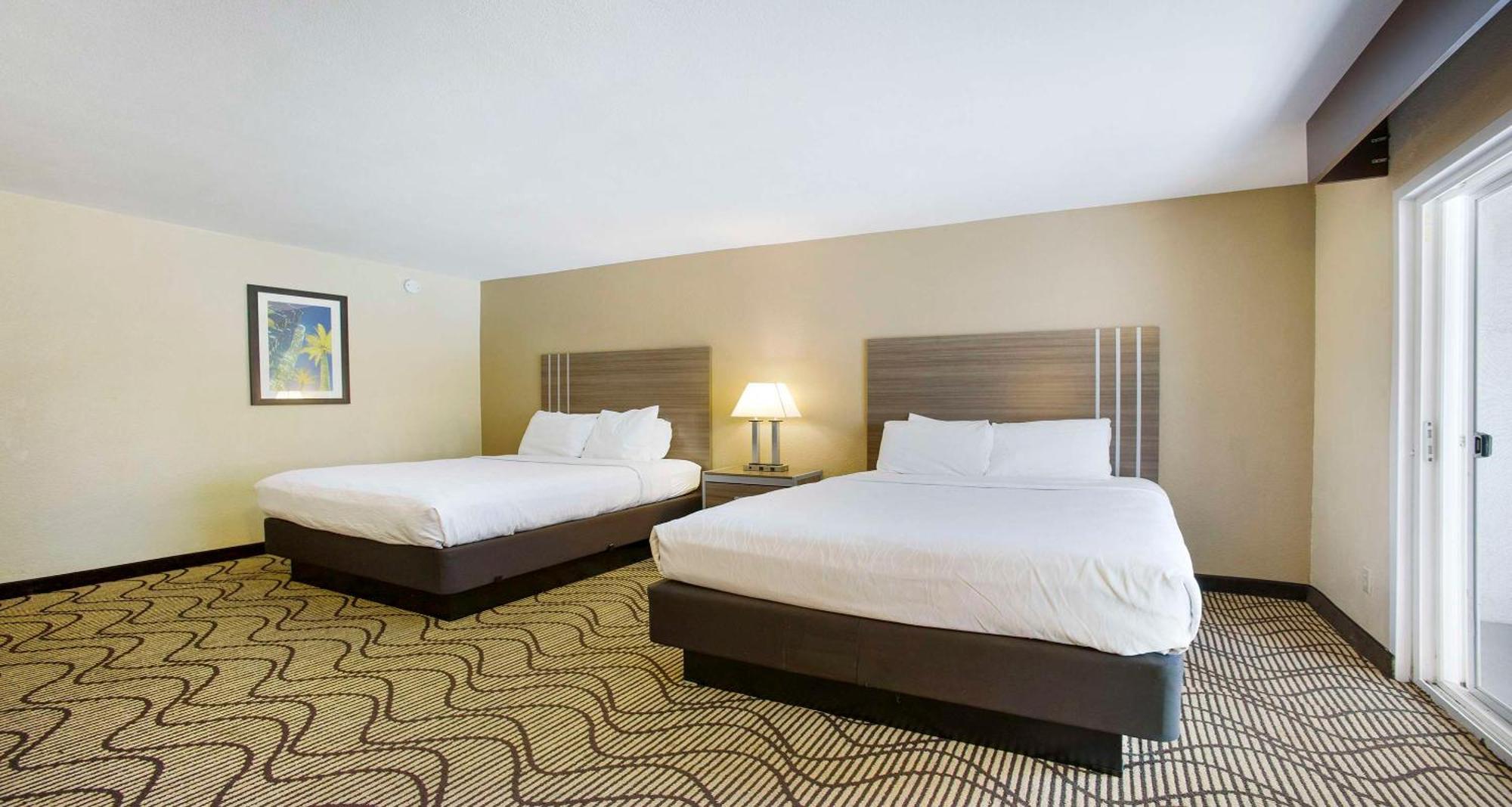 Surestay Plus Hotel By Best Western Sacramento North Экстерьер фото