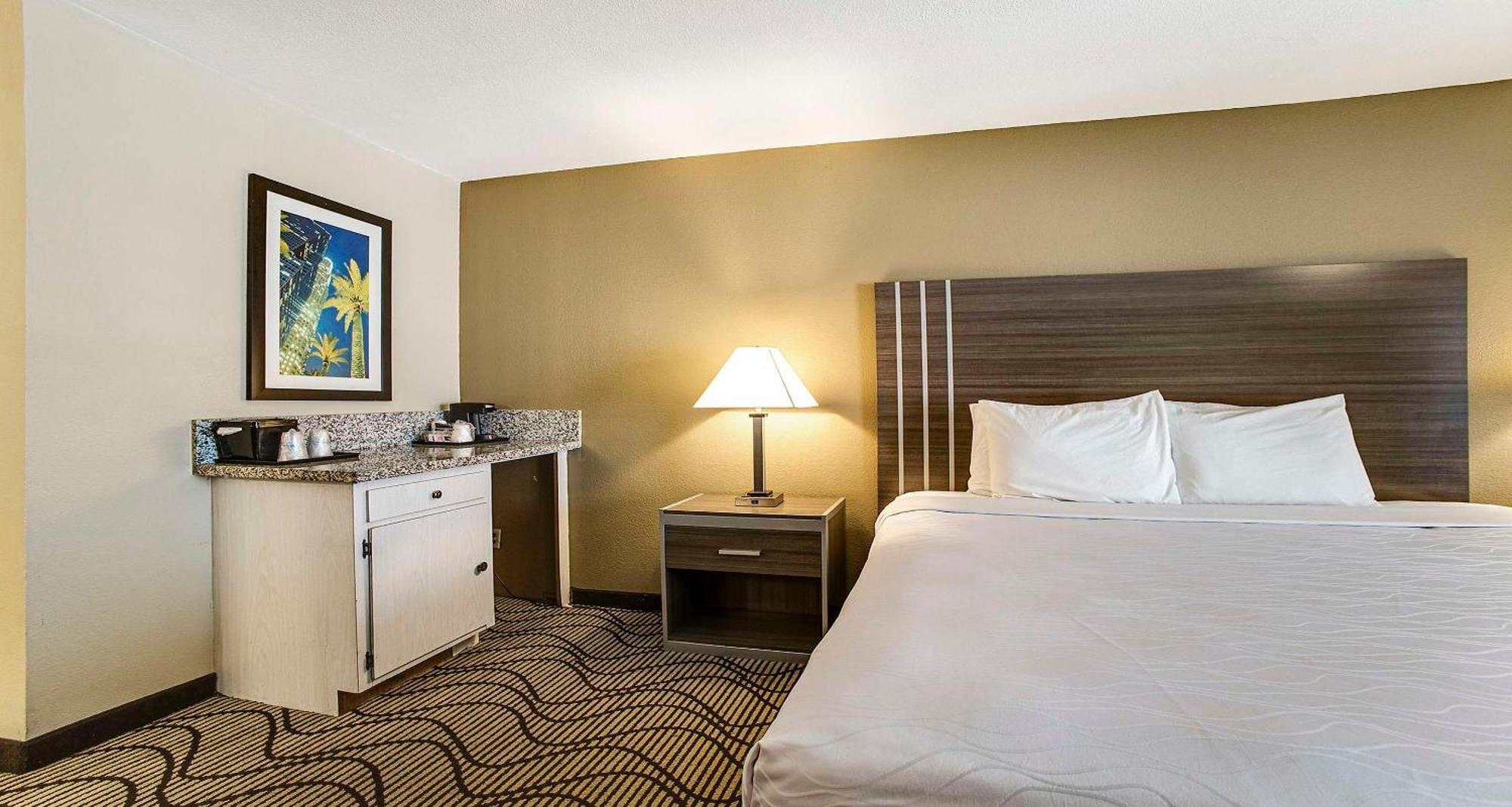 Surestay Plus Hotel By Best Western Sacramento North Экстерьер фото